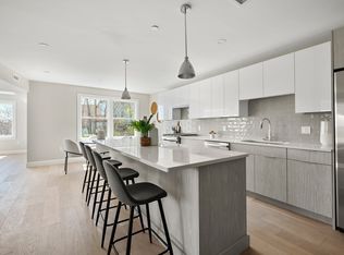 5205 Washington St #306, West Roxbury, MA 02132