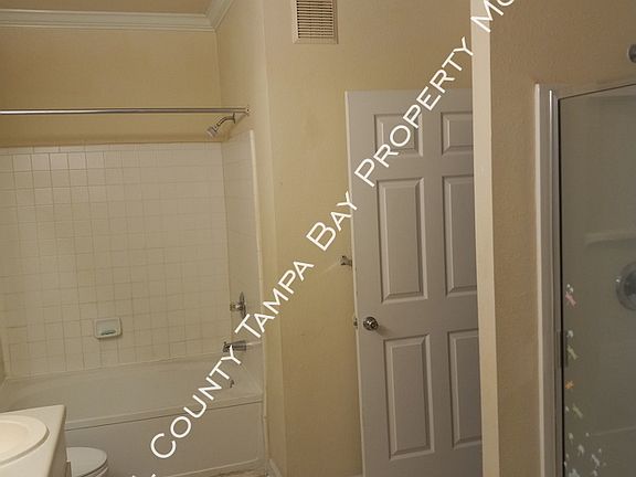 5th image of 18131 Sterling Gate Cir