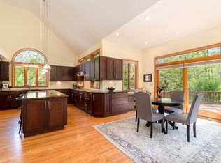 6111 Courtside, Midland, MI 48642