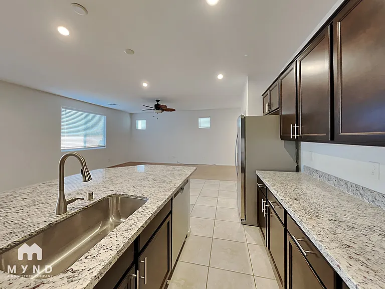9184 Lynea Ct — Photo 5