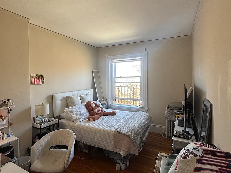 479 Beacon St — Photo 7