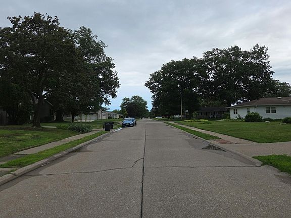 5th image of 3851 26th Ave