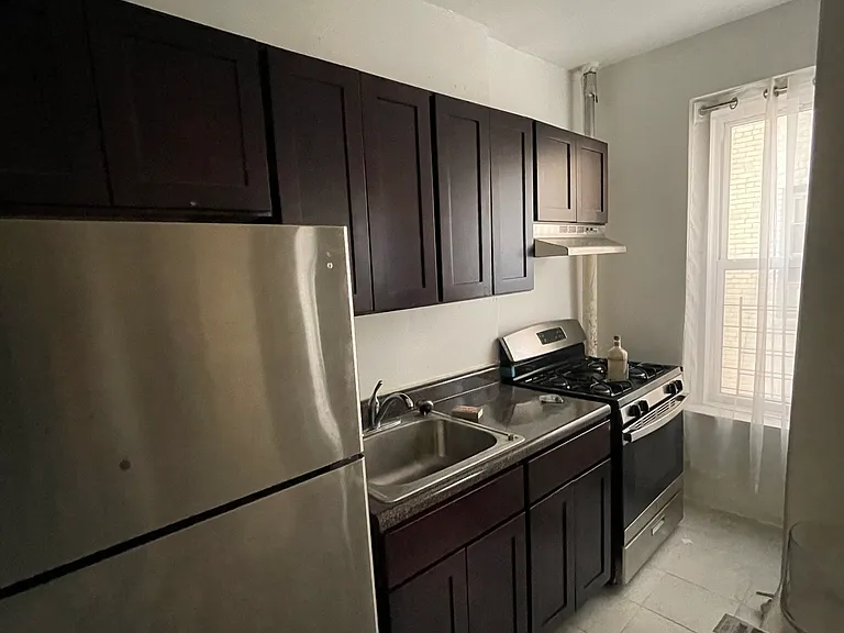 Knox Pl — Photo 2