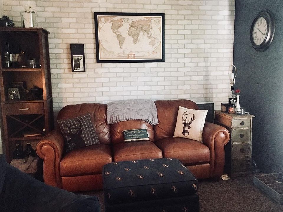 1st image of 942 Pine Ave NW #2