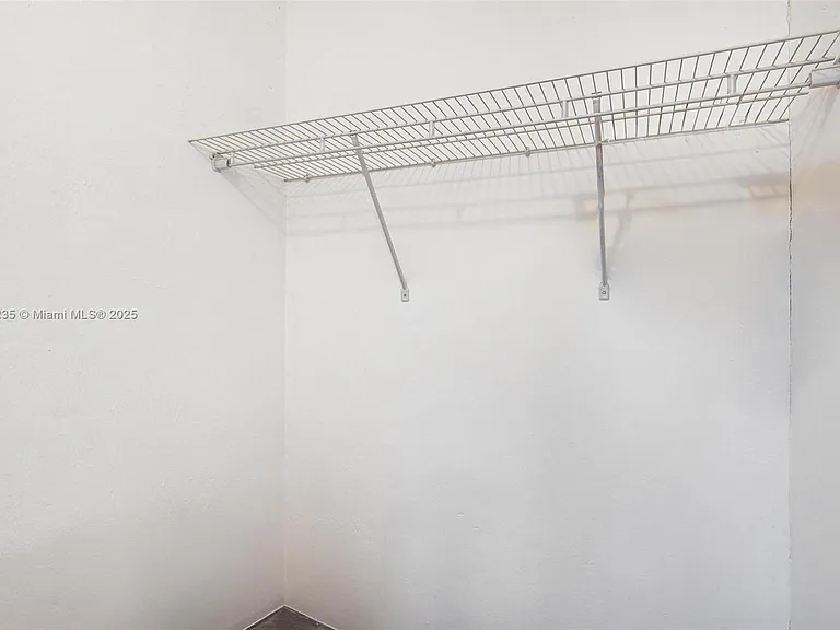 1428 SW 11th Ter — Photo 32