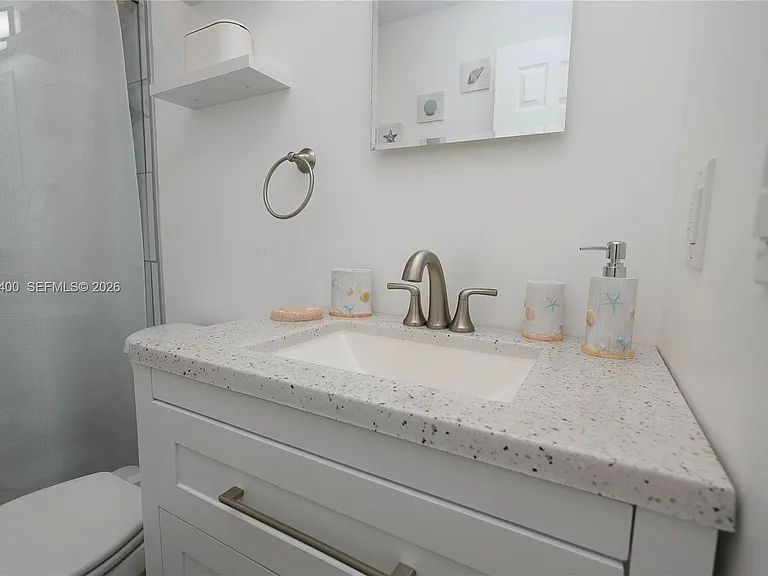 742 Granada St #A — Photo 32