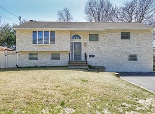 102 Colonial St, East Northport, NY 11731