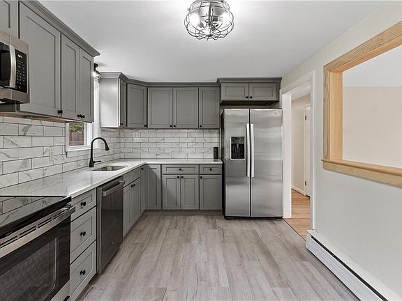 5th image of 24 Meadow Dr
