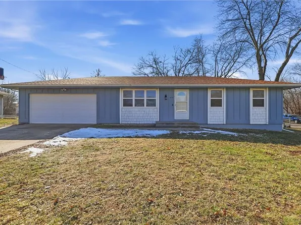 612 Golf St, Odessa, MO 64076