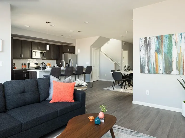 5289 E 63rd Pl — Photo 3