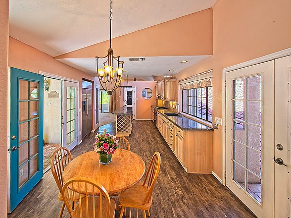 5th image of 8585 Great House Ln