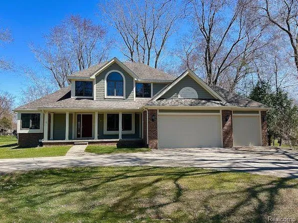 599 Willard Ave, Rochester Hills, MI 48307