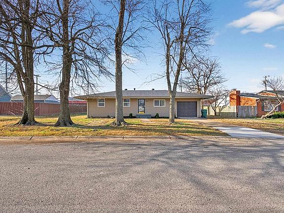 3rd image of 3626 Placid Pl W
