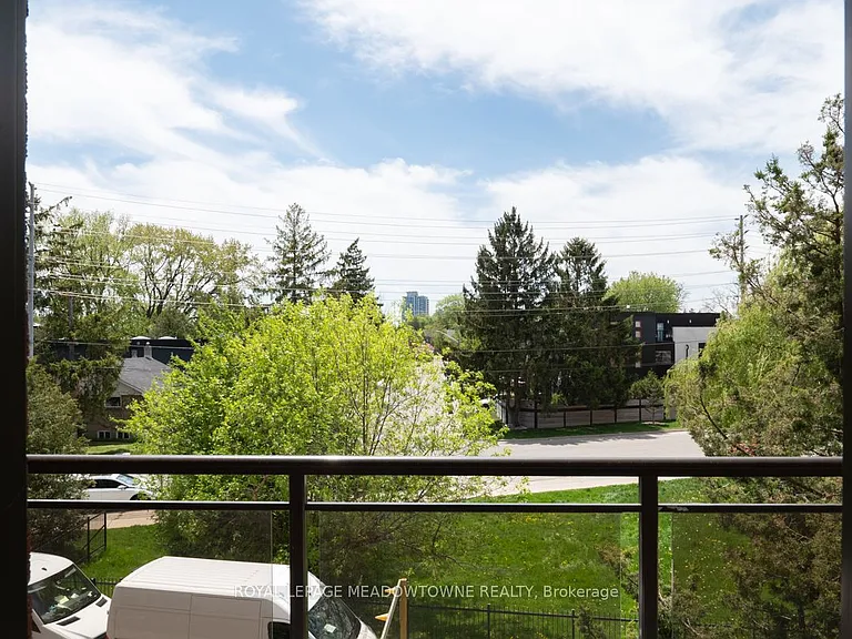 1017 Seneca Ave #408 — Photo 17