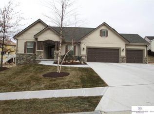 17222 Polk Cir, Omaha, NE 68135