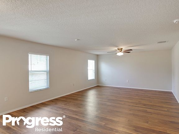 3rd image of 1767 College Park Dr