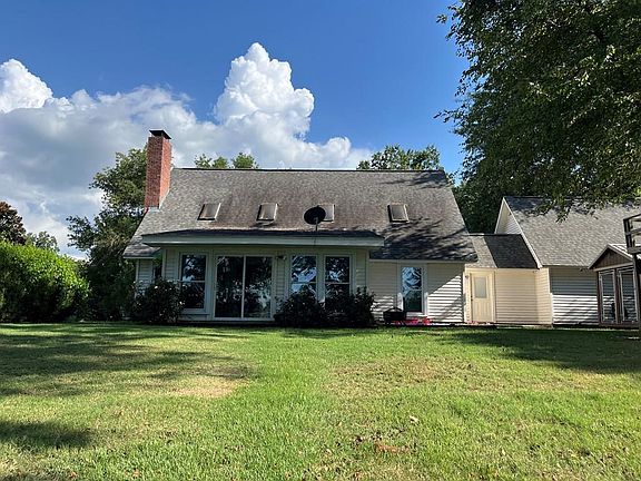 2nd image of 417 Stuart Island Rd