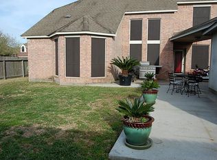 402 Blossomwood Dr, League City, TX 77573