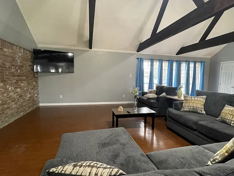 1513 Briarwood St — Photo 25
