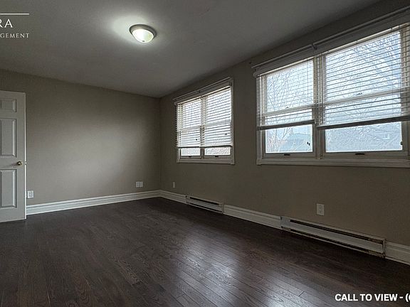 3rd image of 29 Melrose Ave S #3