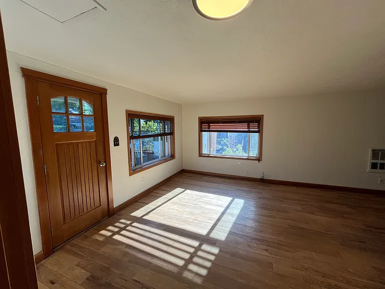 143 Tatum Ln — Photo 12