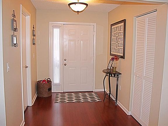 3rd image of 1002 Bayhill