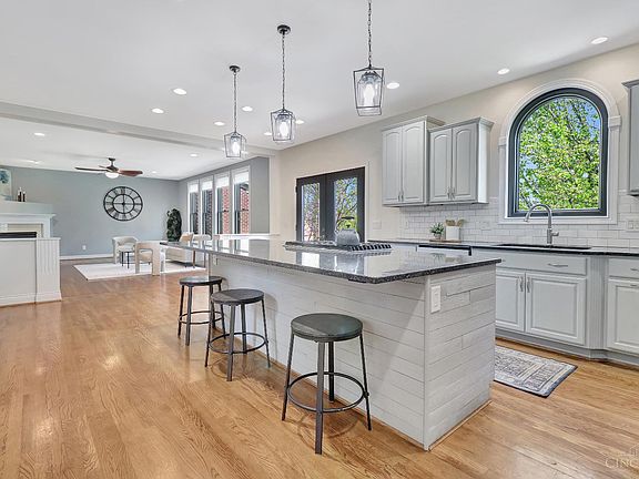 4th image of 4076 Ivygrove Ln