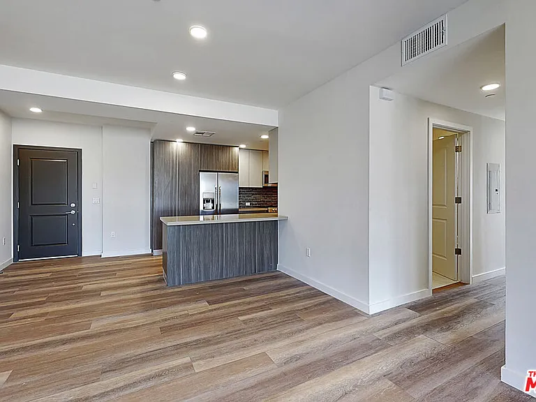 1070 S Bedford St #205 — Photo 2