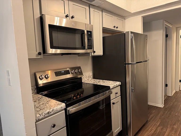 Carolina Crossing Apartments — Photo 6