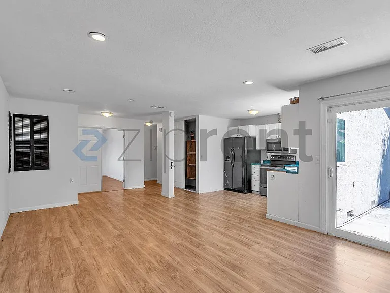 175 Mills Ln — Photo 9