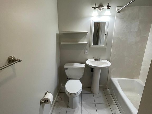 3rd image of 227 Mosswood Way