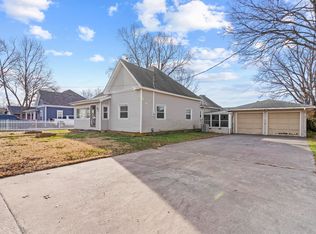 405 N 2nd Ave, Ozark, MO 65721