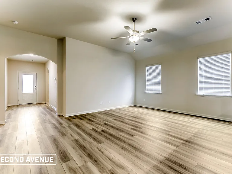 1421 Palamedes Dr — Photo 5