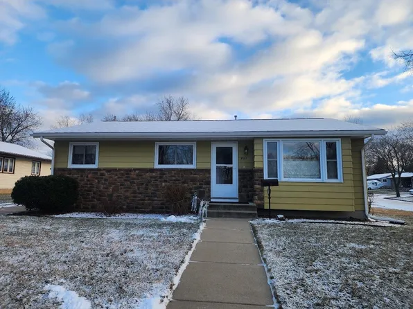 801 Wheeler Rd, Madison, WI 53704