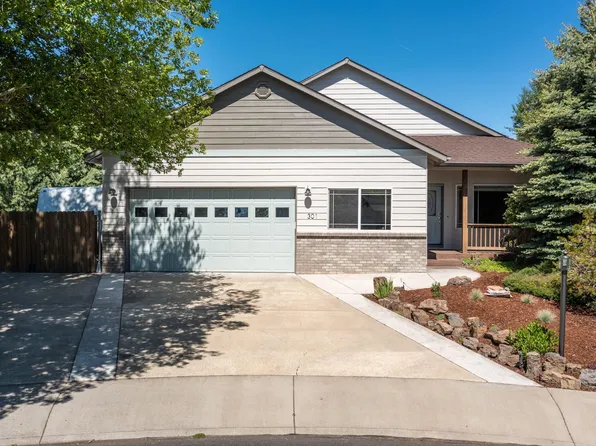 301 SE Springer Ct, Bend, OR 97702