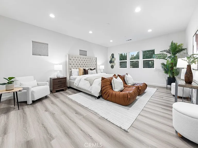 1359 Point Loma Pl — Photo 41