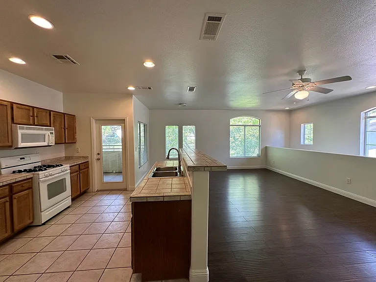 1501 Cardinal Peak Ln #202 — Photo 8