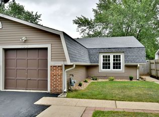 133 Golden Dr, Glendale Heights, IL 60139