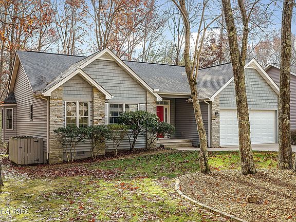 3rd image of 245 Thrushwood Dr