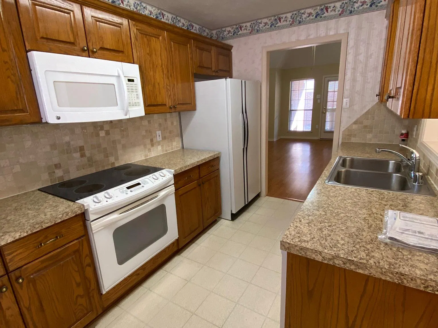 3 bed, 1502 sqft, $1,500 — Photo 4