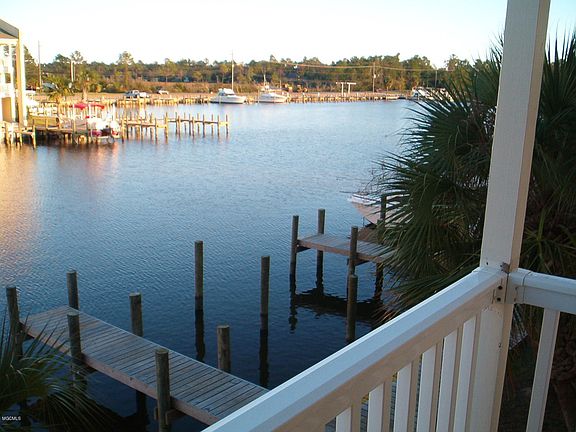 2nd image of 2421 Beachview Dr APT H6