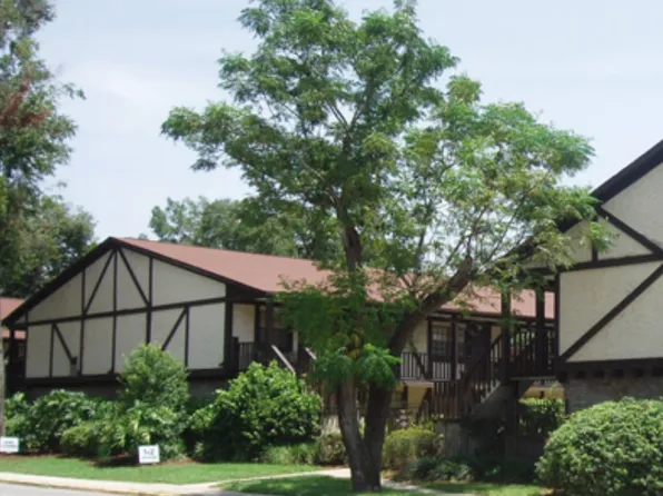 Lyn Village Apartments