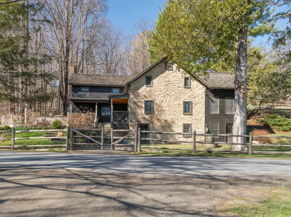 7 Upper Whitfield Rd, Accord, NY 12404