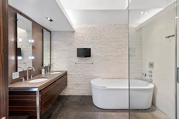 Rented by Compass | media 38