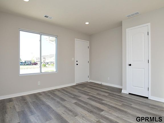 3rd image of 3062 Dawn Dr