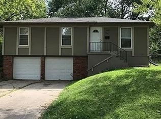 10401 Sycamore Ave, Kansas City, MO 64134