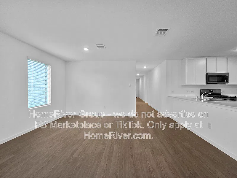 4 bed, 2.0 bath, 1720 sqft, $2,175 — Photo 4