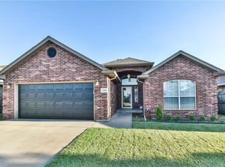1916 NW 172nd St, Edmond, OK 73012