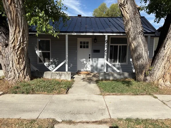 916 Cedar Ave, Kemmerer, WY 83101