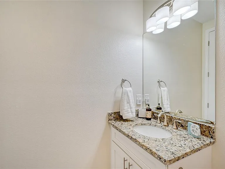 7930 34th Ave W #102 — Photo 31